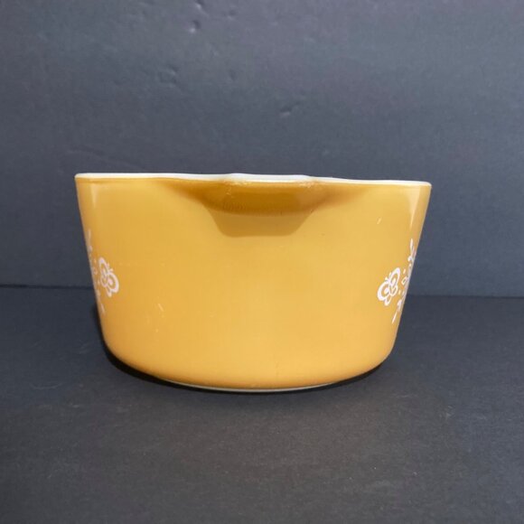 Vintage Pyrex Butterfly Gold 1.5 Quart Baking Casserole Dish No Lid - Picture 4 of 8